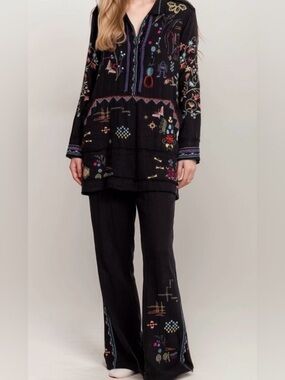 💕 Johnny Was Black Embroidered Women's Pantsuit. Oversized. Relaxed Fit.